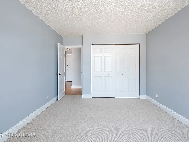 450 W Briar Pl #11M — Photo 7