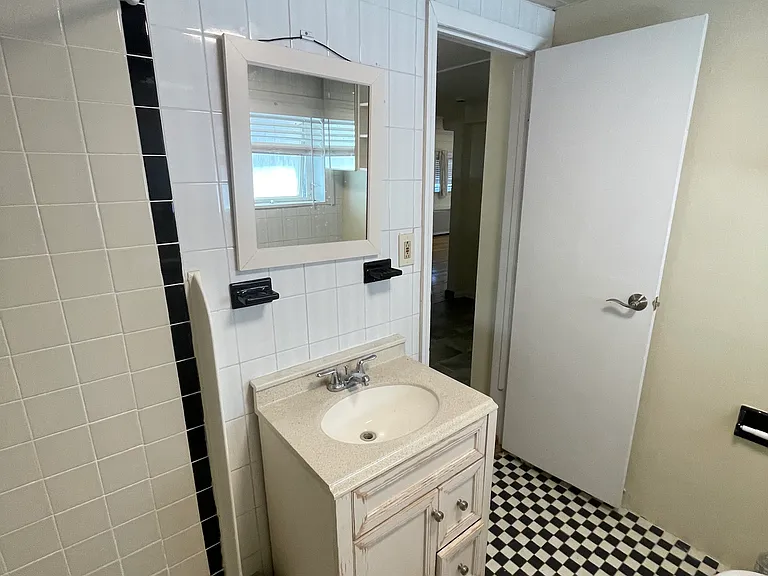 87 Alexander Ave #1 — Photo 7