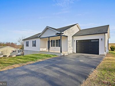 335 E Snyder Corner Rd, Red Lion, PA, 17356
