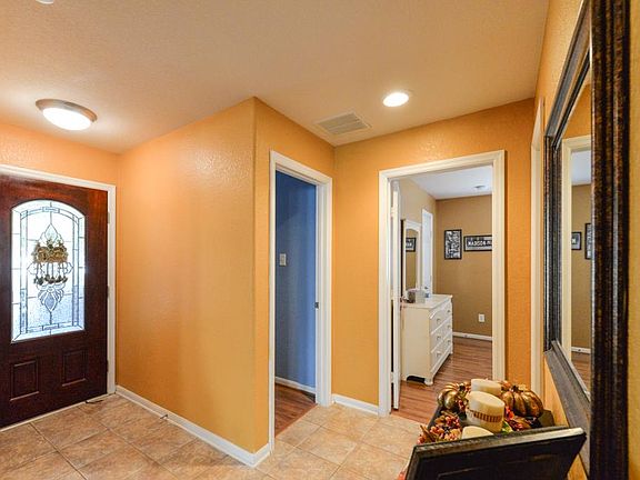 3rd image of 11707 Forest Wind Ln