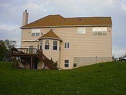 ENTRANCE FROM BREAKFAST ROOM TO THE DECK