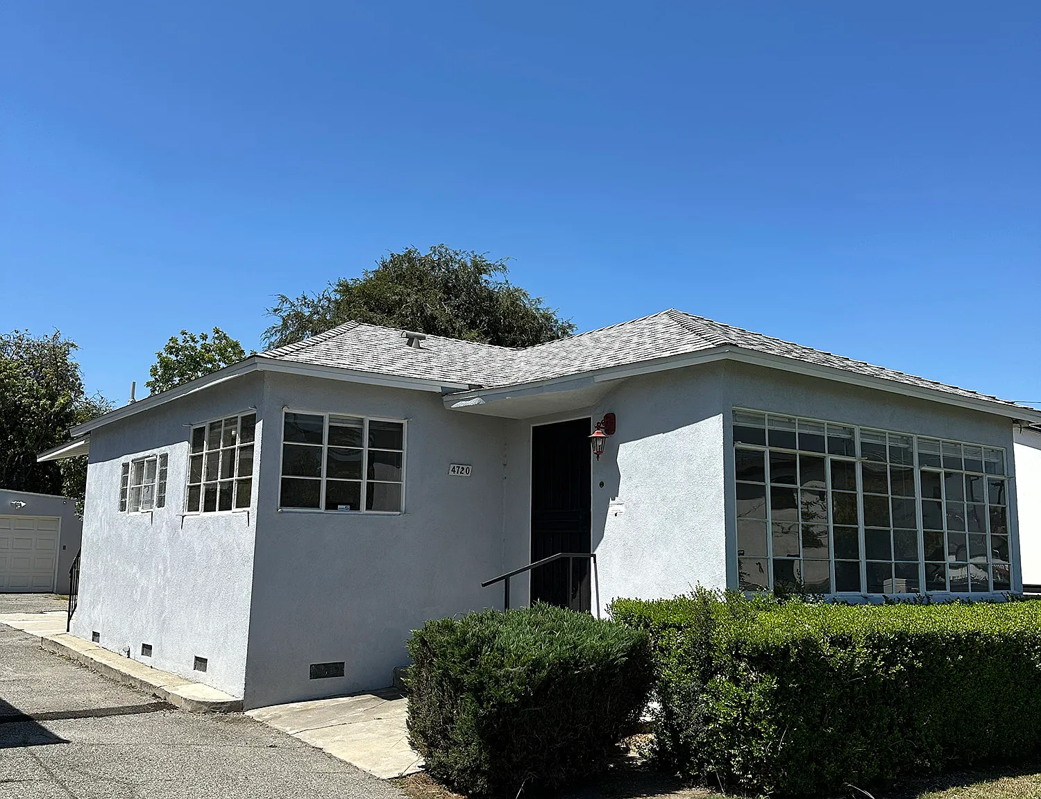 2 bed, 1063 sqft, $3,300 — Photo 1