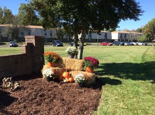 1902 Village Green Blvd APT 124, Jeffersonville, IN 47130