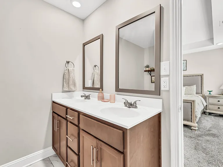 516 Castle Pinckney Ln — Photo 9