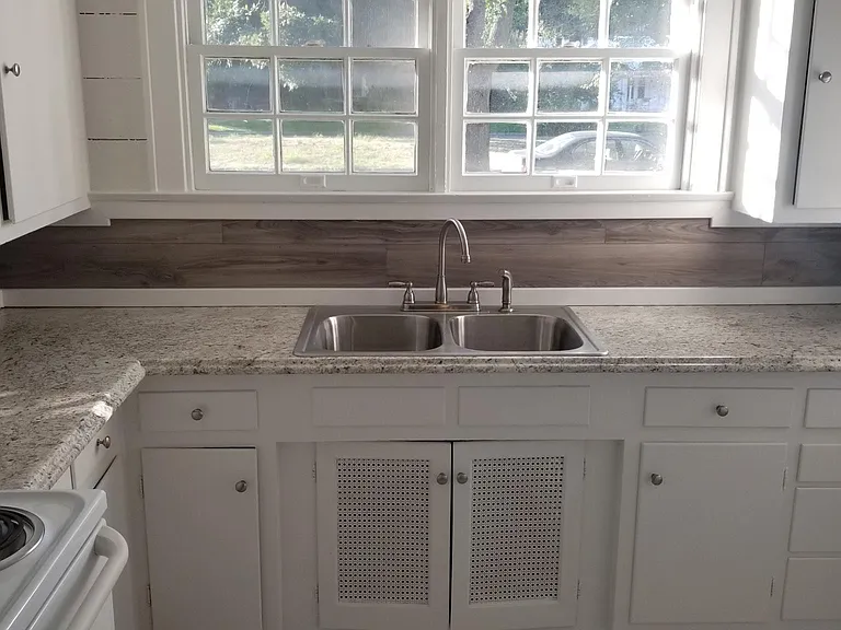 1403 Burns Blvd — Photo 11