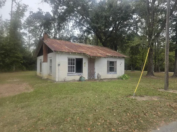 16533 SE River St, Blountstown, FL 32424