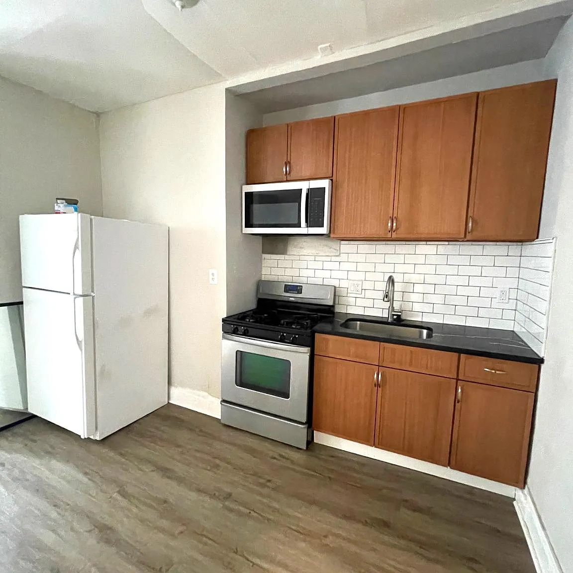 2 bed, 1875 sqft, $1,375 — Photo 4