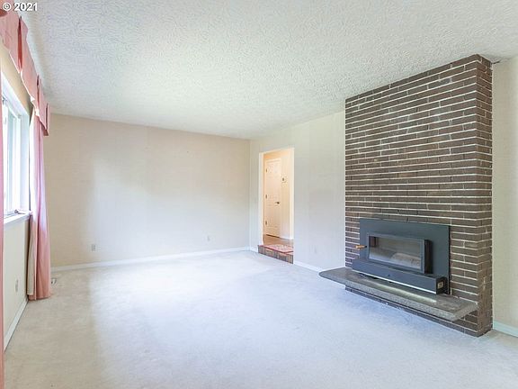 4th image of 4206 NE 106th Ave