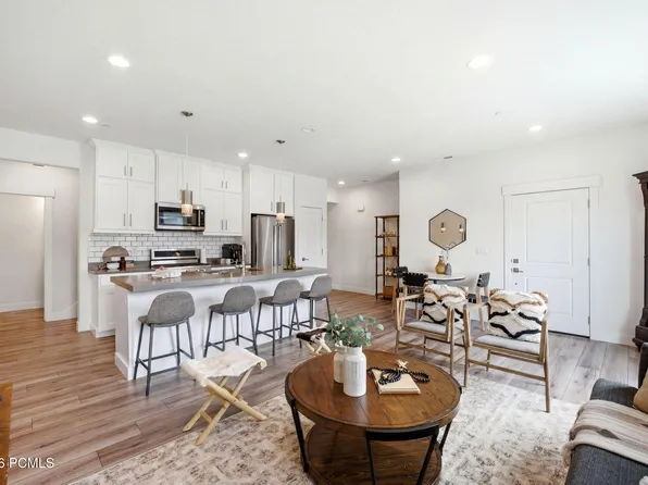 3355 Santa Fe Rd, Park City, UT 84098