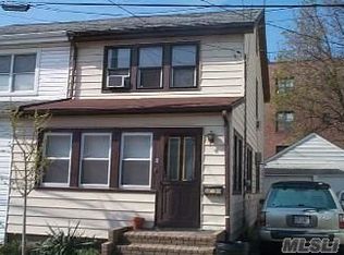 8 Pearce Pl, Great Neck, NY 11021