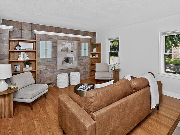 4th image of 6201 Winona Ave