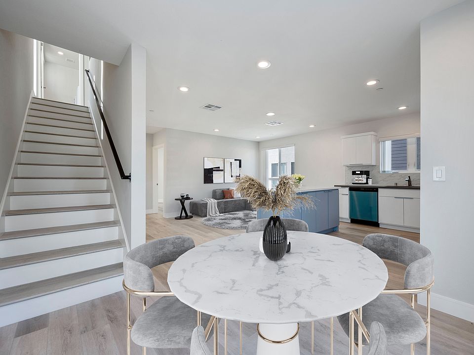 1st image of 2727 S La Brea Ave #2735