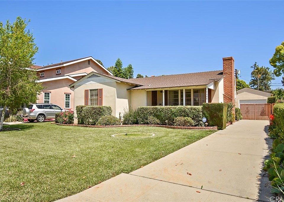 1st image of 2404 Snead Dr