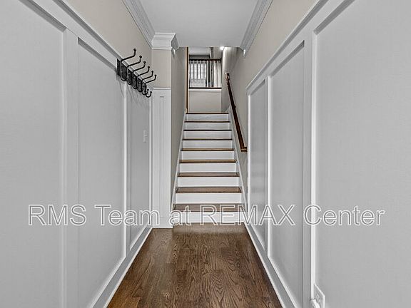 2nd image of 3209 Hallmark Ln