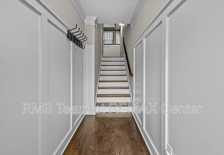 3209 Hallmark Ln — Photo 2