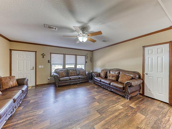 5th image of 2402 NE 3rd Ave