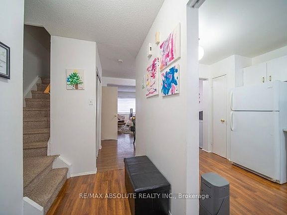 4th image of 16 Knollsbrook Dr #A