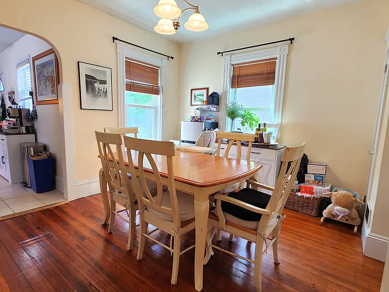 39 Alpine St — Photo 4