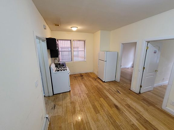 2nd image of 8 Bedell St APT 1A
