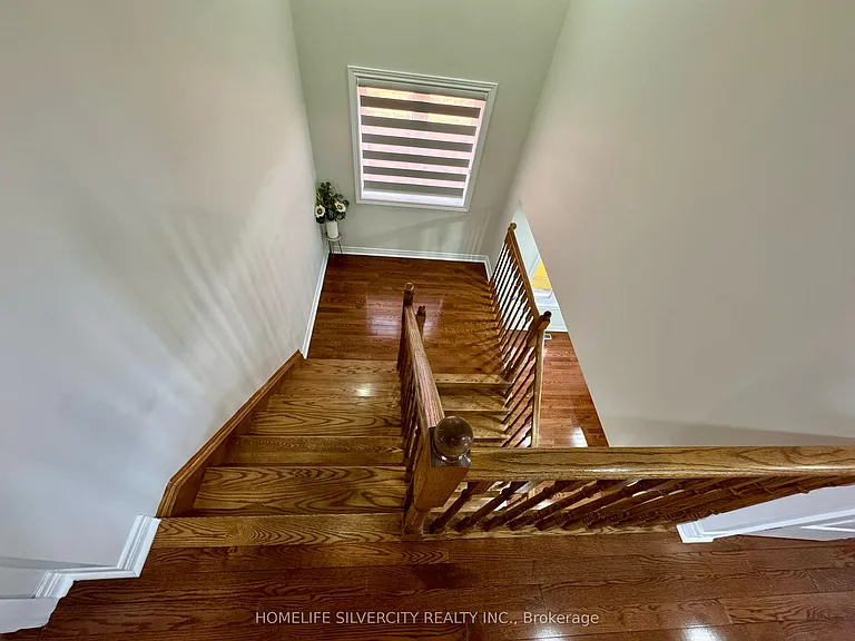 6 Hybrid St — Photo 7