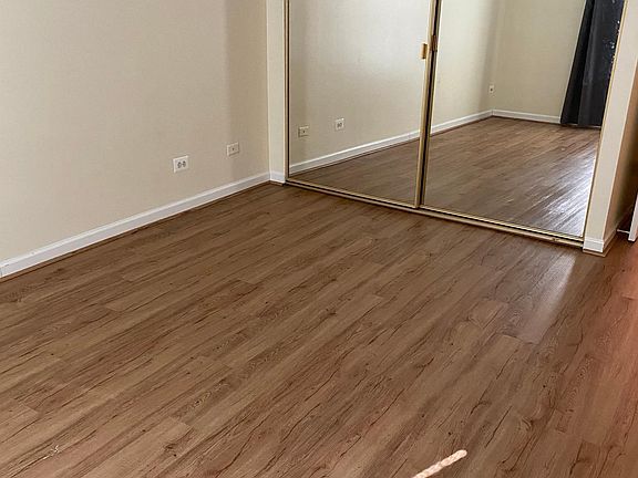 4th image of 5125 Blodgett Ave APT 104