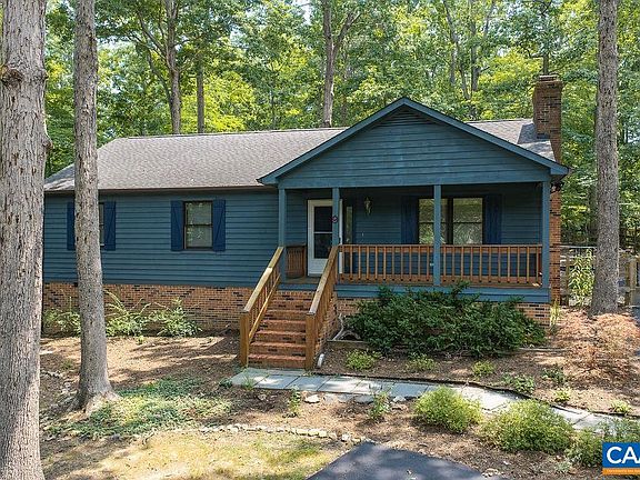 3rd image of 9 Chippewa Ln