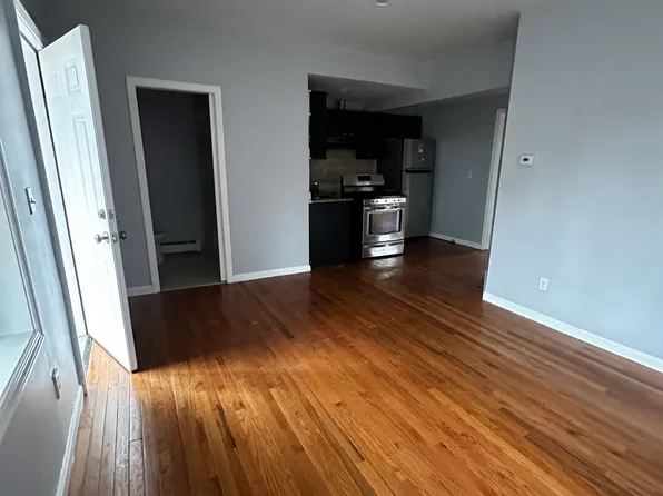 9 West St #3E, New Britain, CT 06051