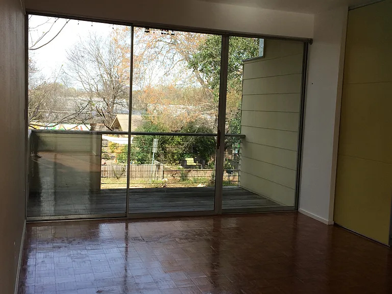 4814 Red River St #B — Photo 6