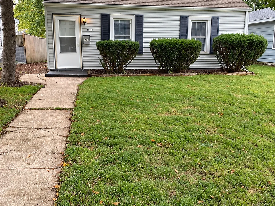 7209 Schneider Ave