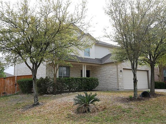 3rd image of 811 Broken Trace Ct