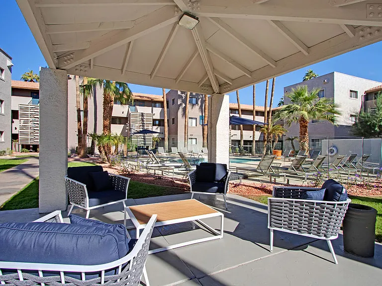 Riverside Apartments — Photo 22