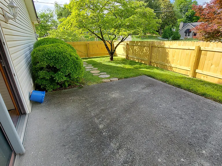 1335 Windamere Rd — Photo 20