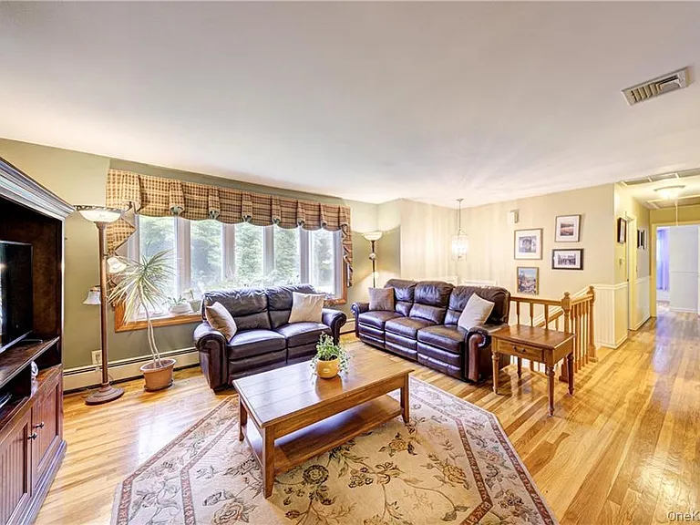 23 Chatham Rd — Photo 5