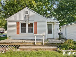 433 W Oak St, Fremont, MI 49412