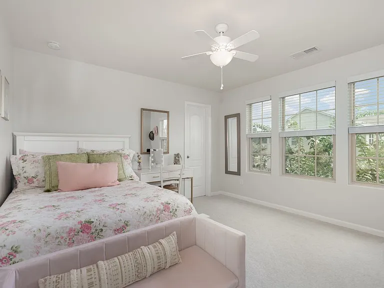 3021 Honeylocust Ln — Photo 22