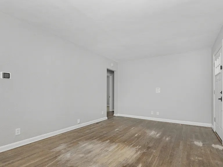1533 Cardington Rd — Photo 3