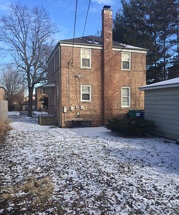 2nd image of 438 N Laverne Ave