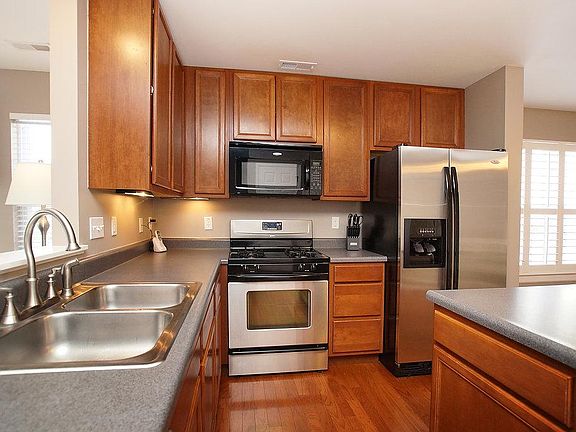 4th image of 307 Shady Rock Ln