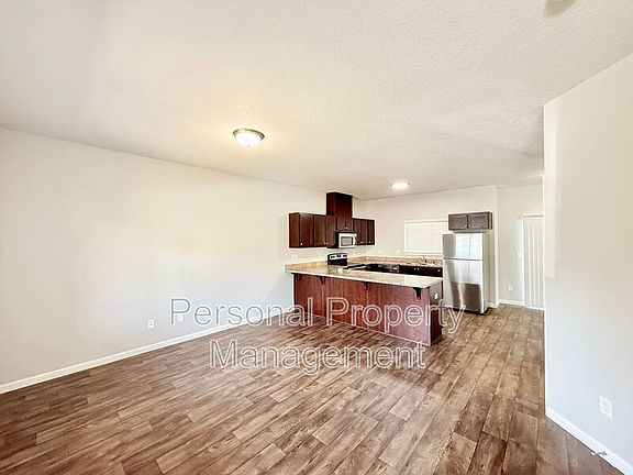 4th image of 12600 NE 49th St Building F