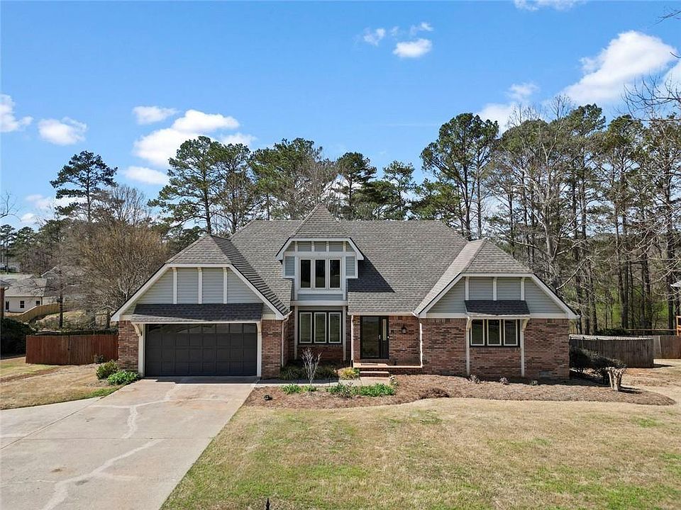1st image of 39 Club View Dr SE