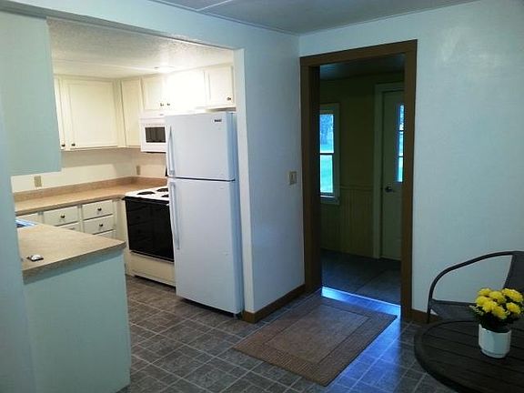 5th image of 524 Saint Clair St W