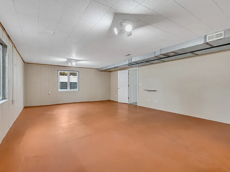 778 S 410 E — Photo 25