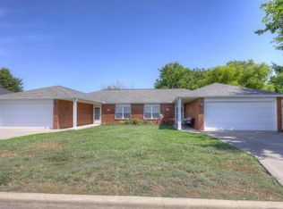 817 Wendy Ln #817, Carthage, MO 64836