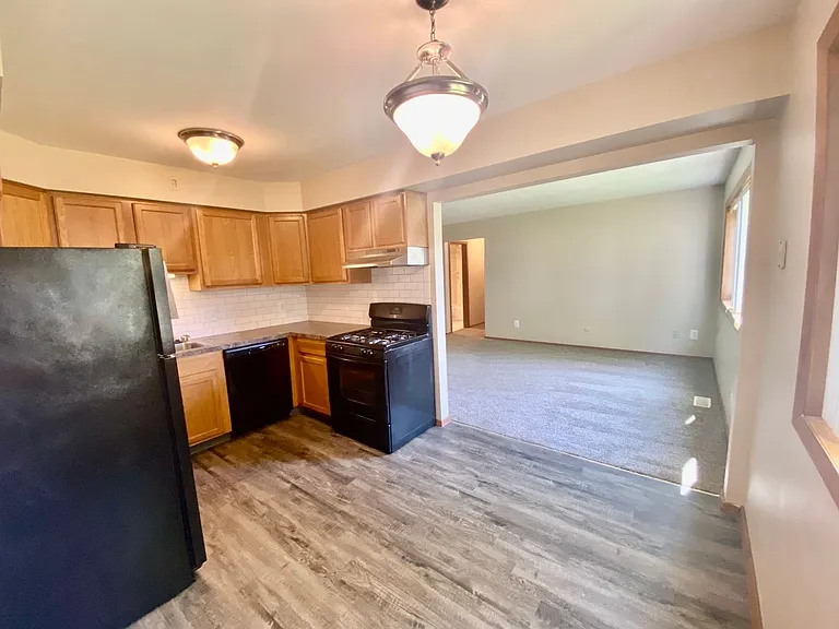 Indian Village Apartments — Photo 37