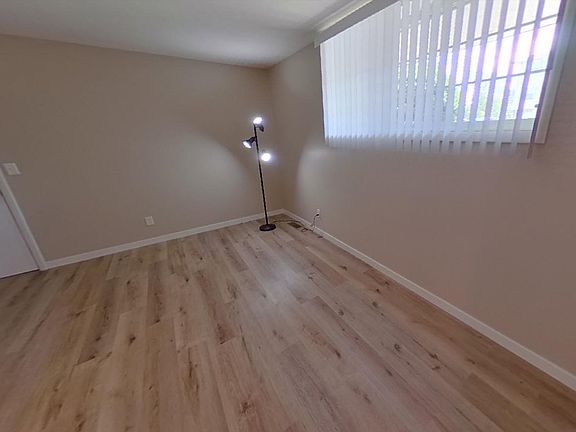 3rd image of 2491 Sycamore Ln #2