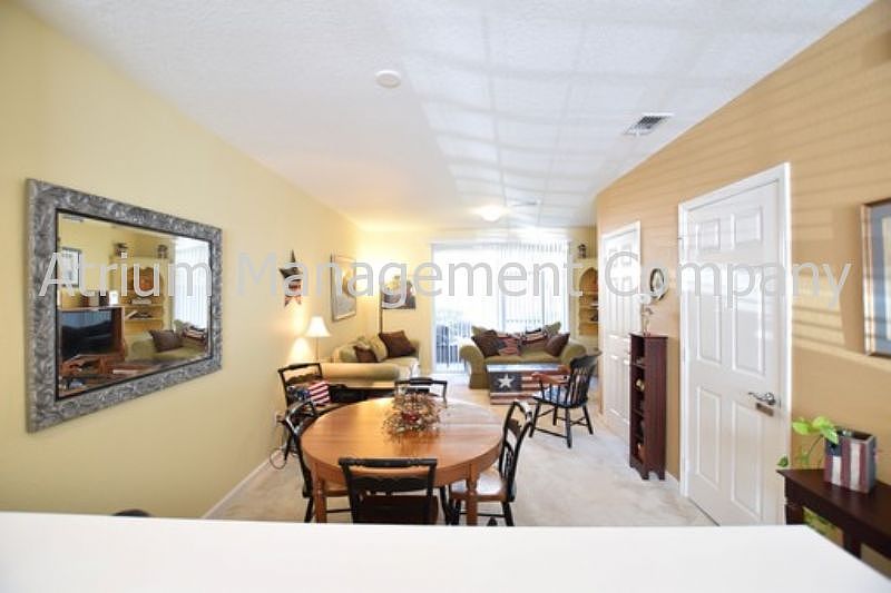 1st image of 1141 Stockton Dr