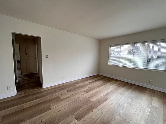 2nd image of 3901-3905 Vineland Ave #3903-1/2