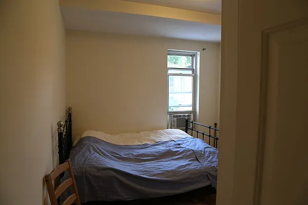 Rented by Rapid Realty Cobble Hill | media 38