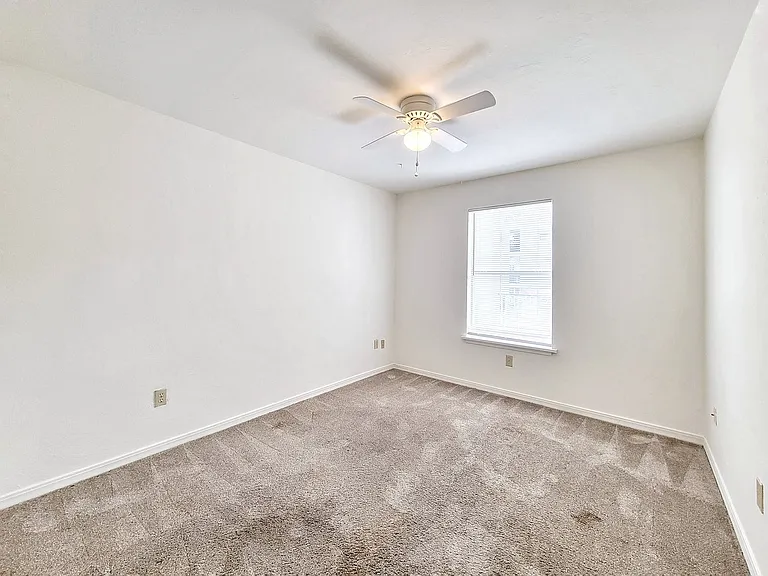 2360 SW Archer Rd #505 — Photo 11