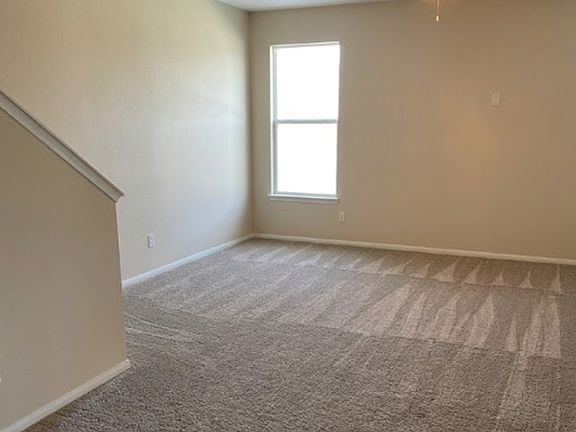 3rd image of 413 E Gemini Ln